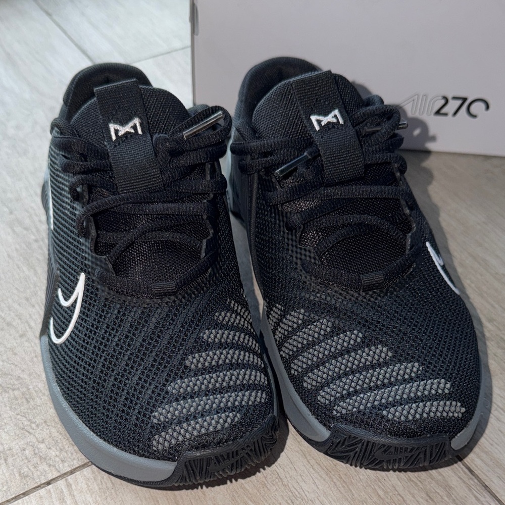 Nike Black and Gray Women's Sneakers